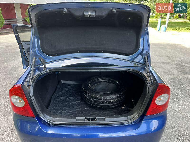 Седан Ford Focus 2008 в Киеве