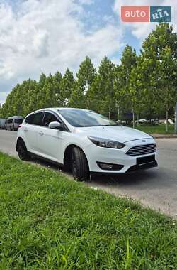 Хэтчбек Ford Focus 2017 в 