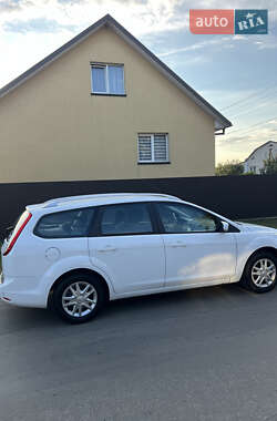 Универсал Ford Focus 2010 в 