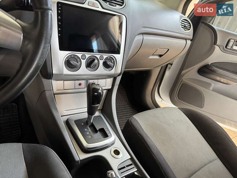 Хэтчбек Ford Focus 2010 в Запорожье