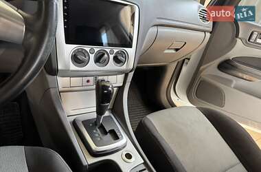 Хэтчбек Ford Focus 2010 в 