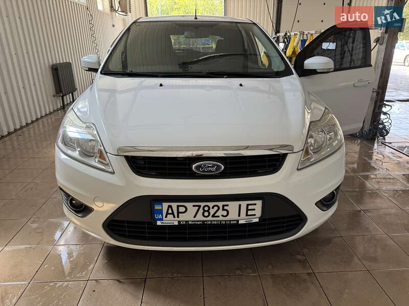 Хэтчбек Ford Focus 2010 в Запорожье