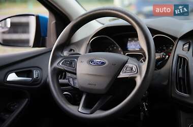 Хэтчбек Ford Focus 2016 в 