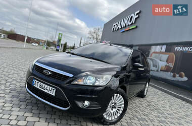 Хэтчбек Ford Focus 2010 в 