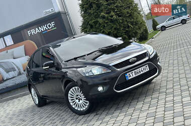 Хэтчбек Ford Focus 2010 в 