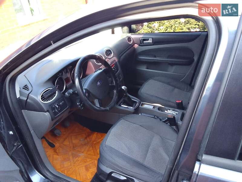 Универсал Ford Focus 2010 в 