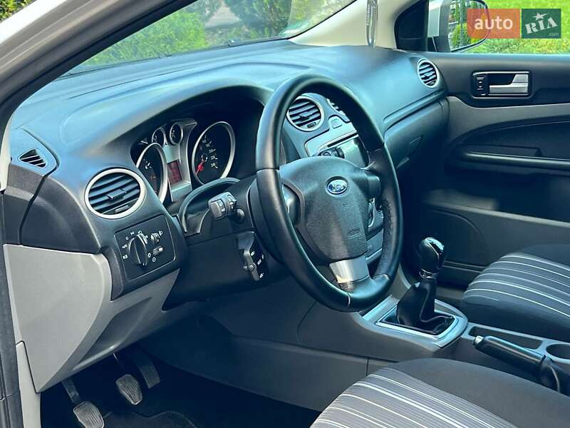 Універсал Ford Focus 2009 в Миргороді