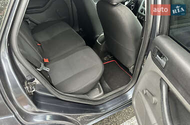 Хэтчбек Ford Focus 2007 в 