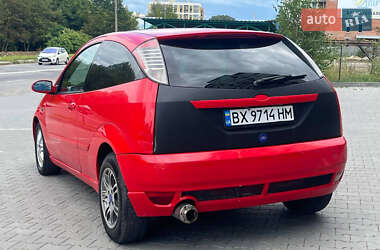 Хэтчбек Ford Focus 2000 в 