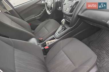 Хэтчбек Ford Focus 2015 в 