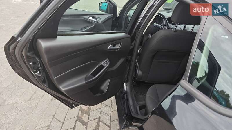 Хэтчбек Ford Focus 2015 в Ровно фото 23 Хэтчбек Ford Focus 2015 в Ровно
