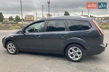Универсал Ford Focus 2010 в 