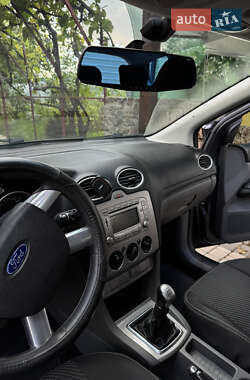 Универсал Ford Focus 2010 в 