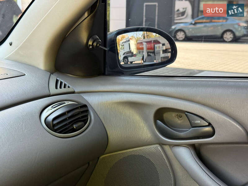 Седан Ford Focus 2003 в Днепре