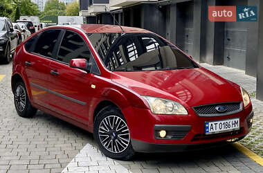 Хэтчбек Ford Focus 2006 в 