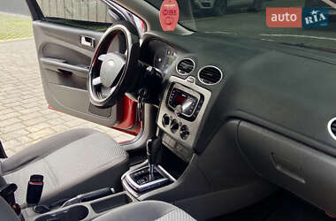 Хэтчбек Ford Focus 2006 в 
