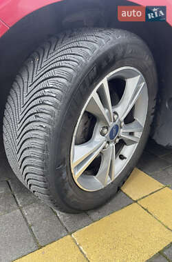 Хэтчбек Ford Focus 2014 в 