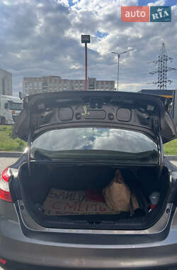 Седан Ford Focus 2013 в 