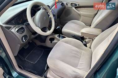 Седан Ford Focus 2000 в 