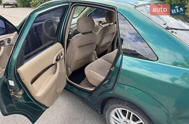 Седан Ford Focus 2000 в 