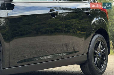Хэтчбек Ford Focus 2014 в 