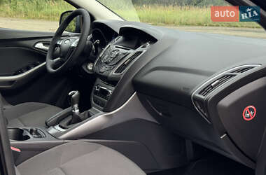 Хэтчбек Ford Focus 2014 в 
