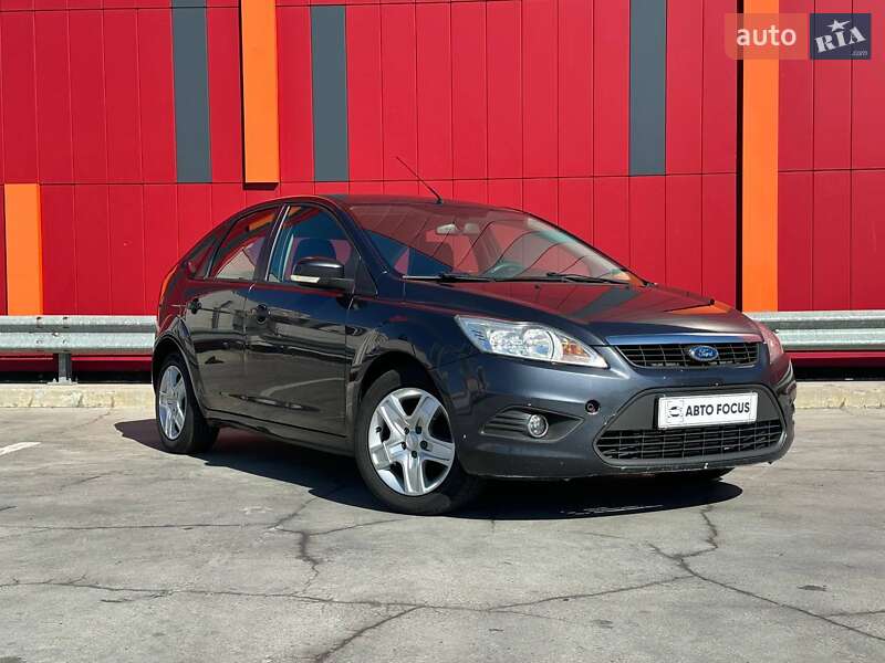 Хэтчбек Ford Focus 2009 в 