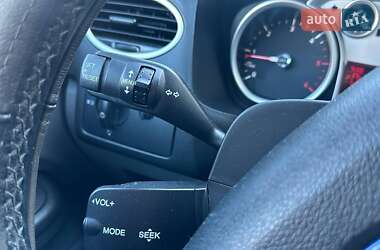 Хэтчбек Ford Focus 2009 в 