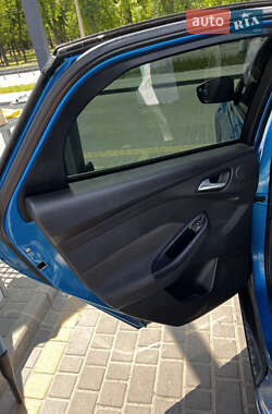 Хэтчбек Ford Focus 2014 в 