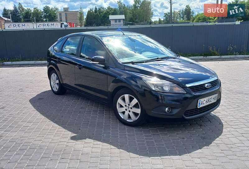 Хэтчбек Ford Focus 2009 в 