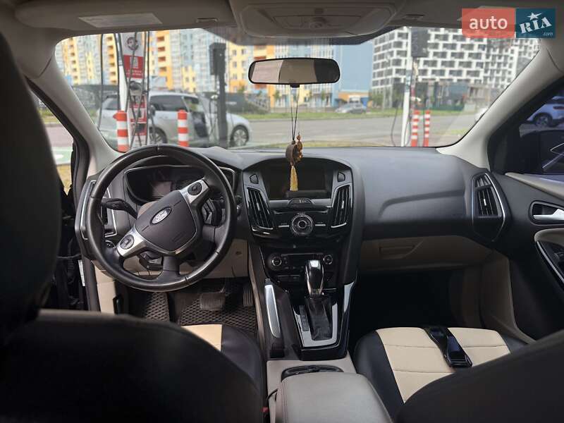Хэтчбек Ford Focus 2013 в Киеве