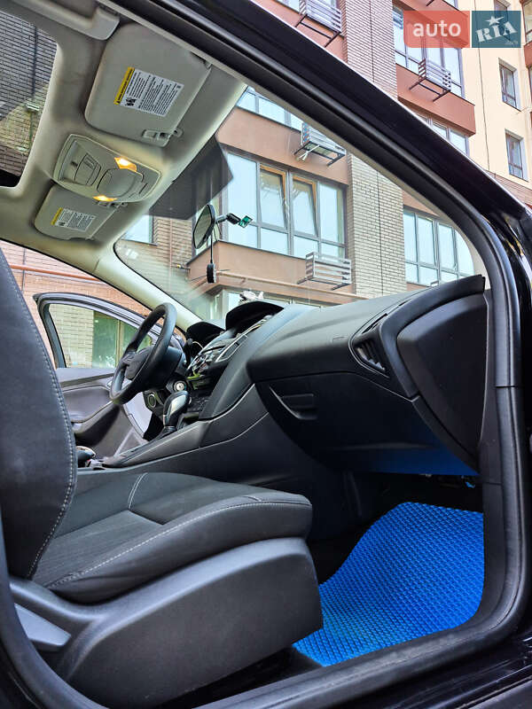 Седан Ford Focus 2017 в Чернигове