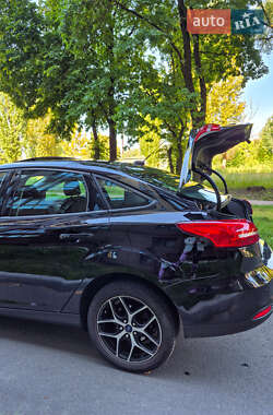 Седан Ford Focus 2017 в 