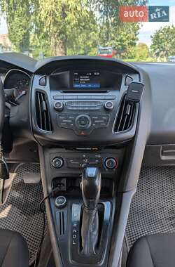 Седан Ford Focus 2014 в 