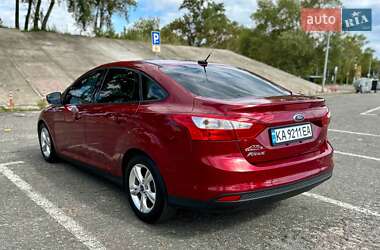 Седан Ford Focus 2014 в 