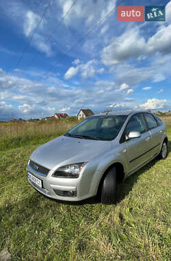 Хэтчбек Ford Focus 2007 в 