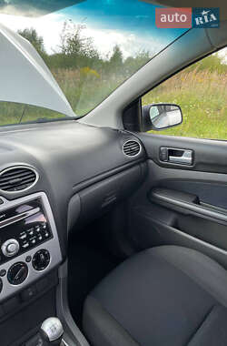 Хэтчбек Ford Focus 2007 в 