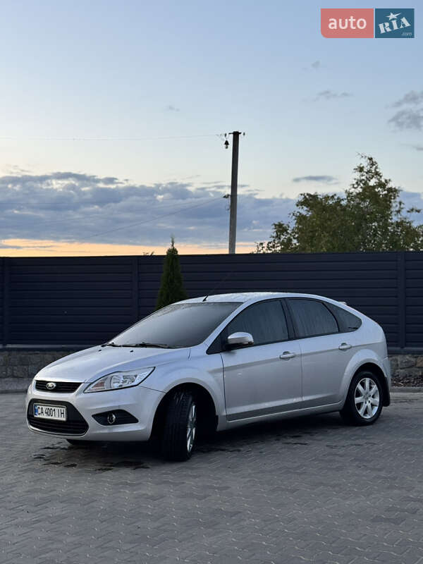 Хэтчбек Ford Focus 2011 в Умани