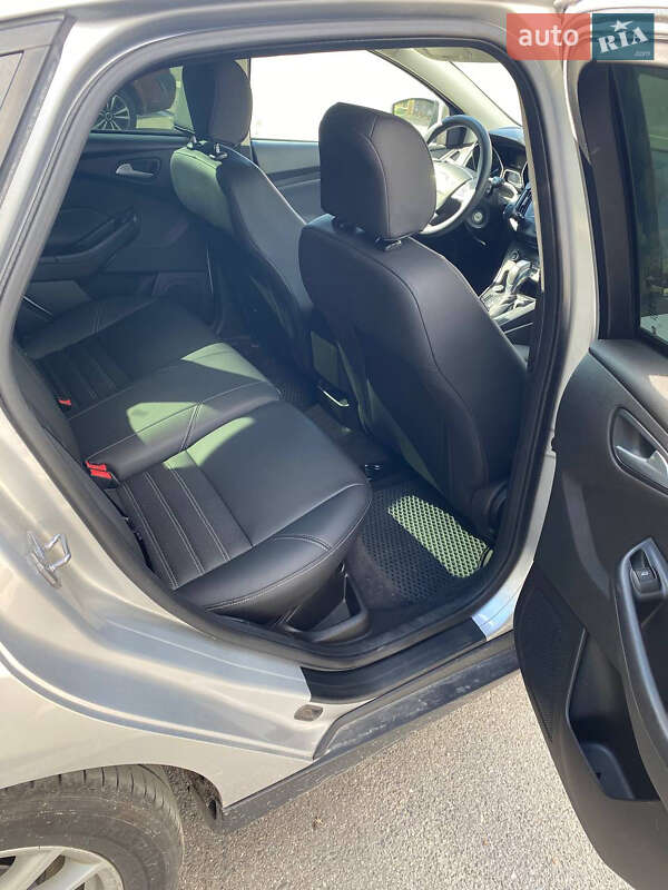 Хэтчбек Ford Focus 2016 в Киеве фото 6 Хэтчбек Ford Focus 2016 в Киеве