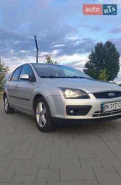 Хетчбек Ford Focus 2005 в Рівному