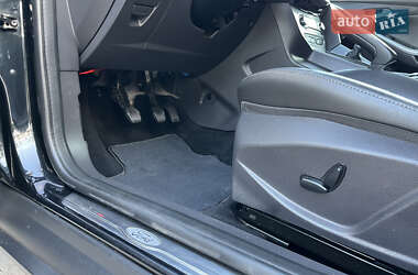 Хэтчбек Ford Focus 2012 в 