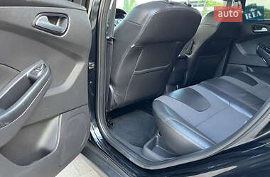 Хэтчбек Ford Focus 2012 в 