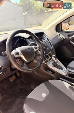 Седан Ford Focus 2012 в 