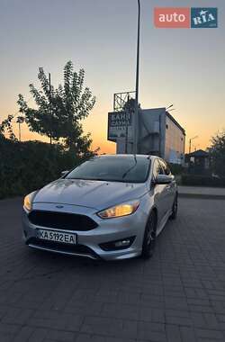 Хэтчбек Ford Focus 2016 в Киеве