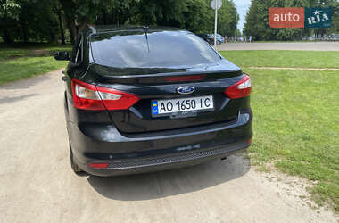 Седан Ford Focus 2014 в 