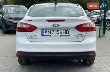 Седан Ford Focus 2012 в 