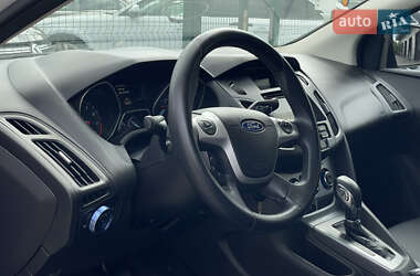 Седан Ford Focus 2012 в 