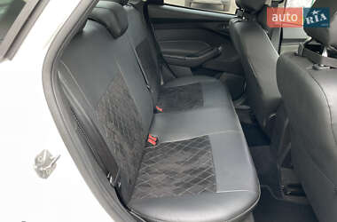 Седан Ford Focus 2012 в 