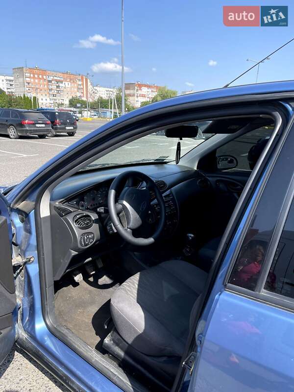Хэтчбек Ford Focus 2002 в Черновцах фото 3 Хэтчбек Ford Focus 2002 в Черновцах
