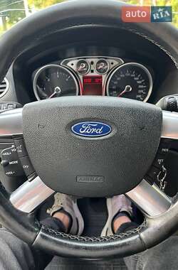 Хэтчбек Ford Focus 2008 в 